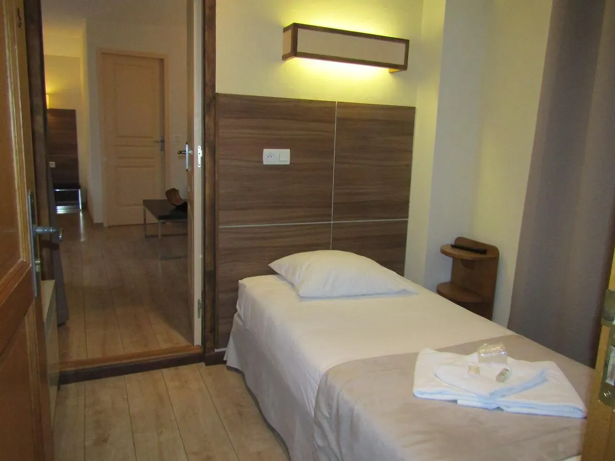 Fifi Moulin Hotel Serres  3*, Serres (Hautes-Alpes)