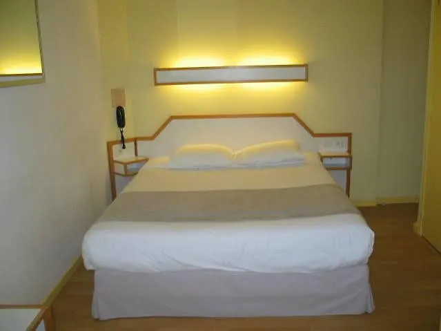Fifi Moulin Hotel Serres  Serres (Hautes-Alpes)