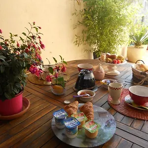 Les Hirondelles Chambres D'hotes Bed & Breakfast