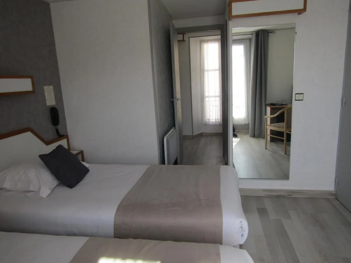 Fifi Moulin Hotell Serres