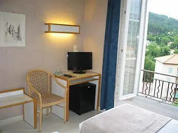 Fifi Moulin Hotell Serres